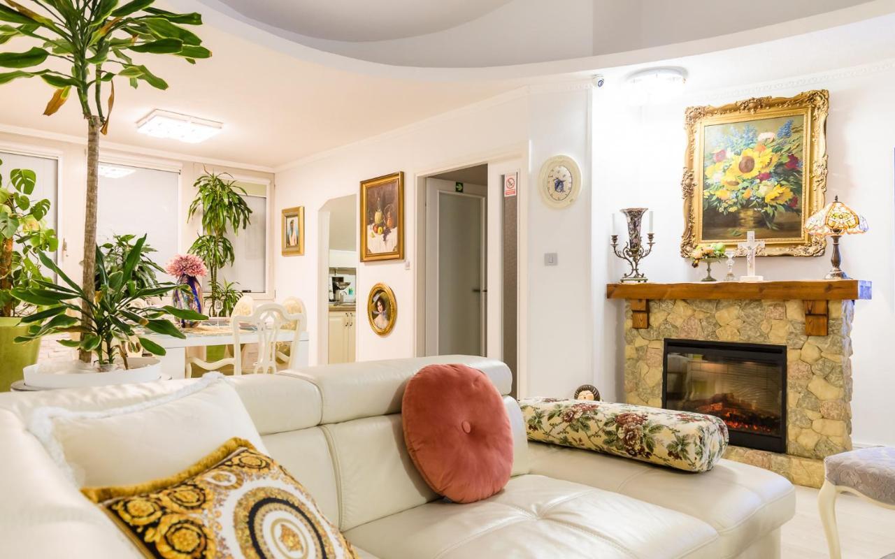 Luxury Apartment Sara 우마그 외부 사진