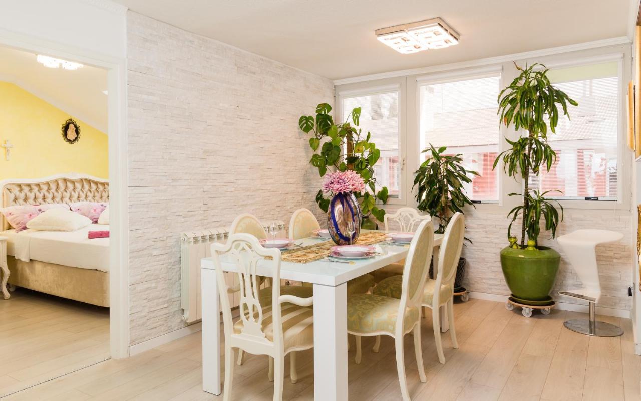 Luxury Apartment Sara 우마그 외부 사진